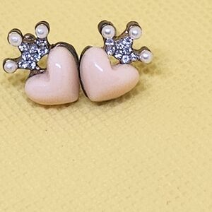 1928 Cream Heart and Silver Crown Earrings